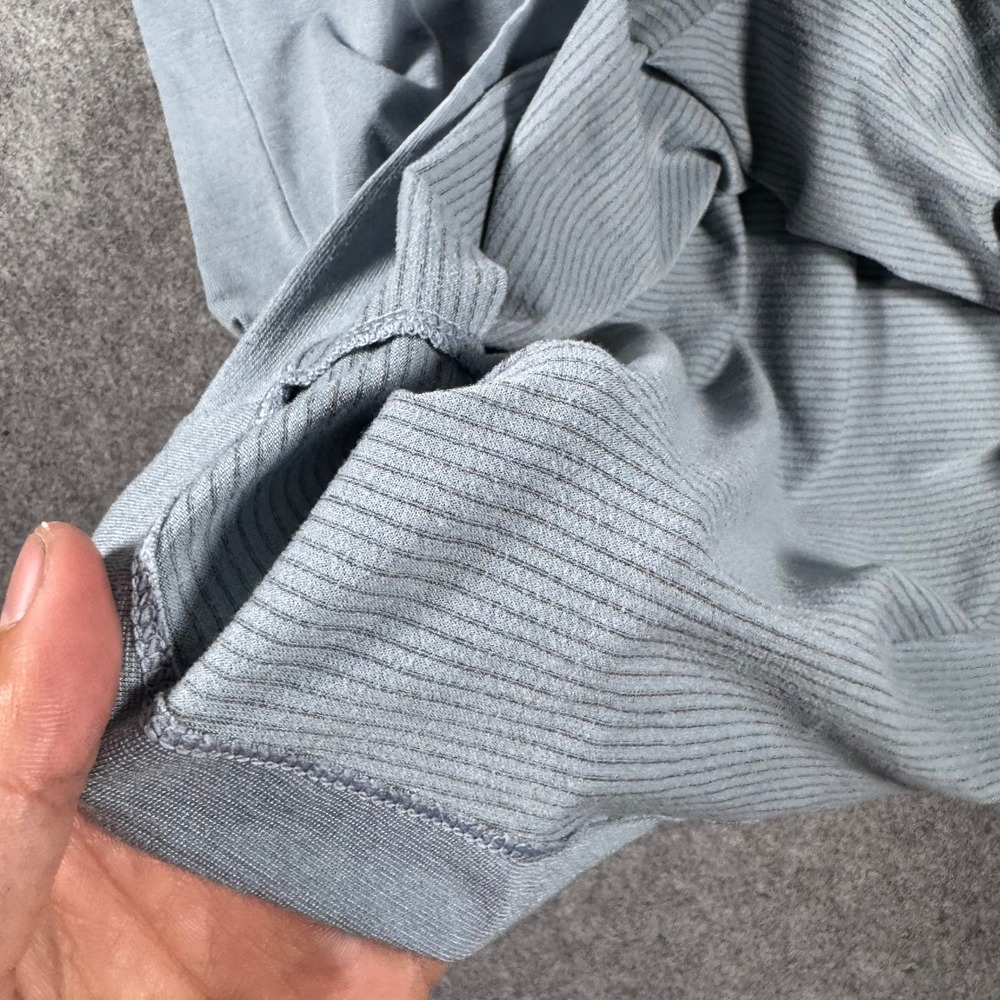 Lululemon Evolution Polo Shirt Mens Blue Gray Short Sleeve Golf Performance M - Picture 4 of 9